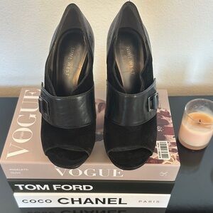 5.5 Nine West Black Open Peep-Toe Heels